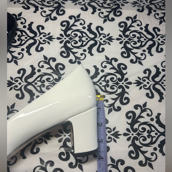 NWOT Mucccute Round Toe Block Heel Pumps - Picture 4 of 10